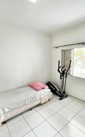 Casa à venda com 280m², 5 quartos e 2 vagas Casa à venda com 280m², 5 quartos e 2 vagasQuarto 3