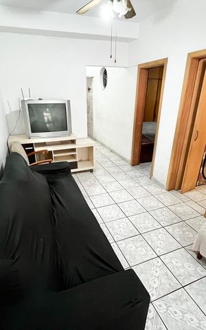Casa à venda com 280m², 5 quartos e 2 vagas Casa à venda com 280m², 5 quartos e 2 vagasSala