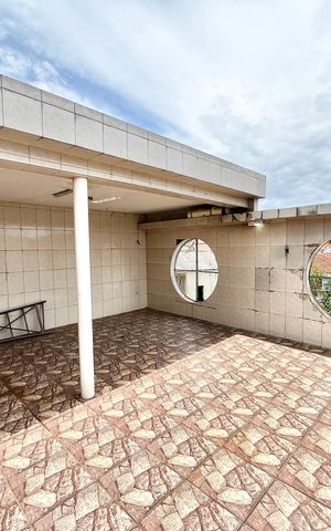 Casa à venda com 280m², 5 quartos e 2 vagas Casa à venda com 280m², 5 quartos e 2 vagasVaranda gourmet
