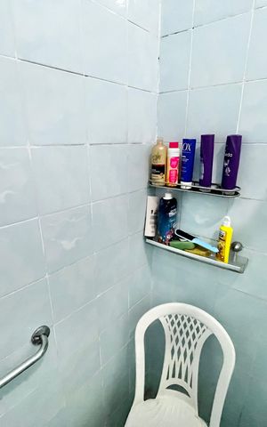 Casa à venda com 280m², 5 quartos e 2 vagas Casa à venda com 280m², 5 quartos e 2 vagasBanheiro