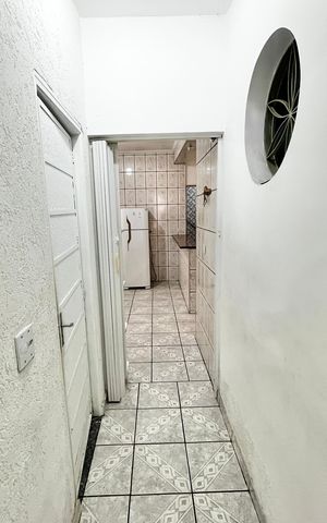 Casa à venda com 280m², 5 quartos e 2 vagas Casa à venda com 280m², 5 quartos e 2 vagasCorredor