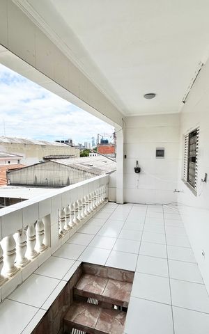 Casa à venda com 280m², 5 quartos e 2 vagas Casa à venda com 280m², 5 quartos e 2 vagasVaranda da Sala 2