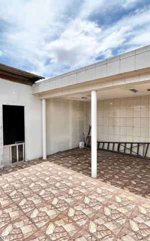 Casa à venda com 280m², 5 quartos e 2 vagas Casa à venda com 280m², 5 quartos e 2 vagasVaranda gourmet