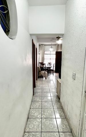 Casa à venda com 280m², 5 quartos e 2 vagas Casa à venda com 280m², 5 quartos e 2 vagasCorredor
