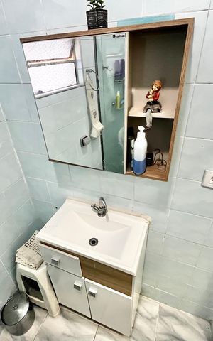Casa à venda com 280m², 5 quartos e 2 vagas Casa à venda com 280m², 5 quartos e 2 vagasBanheiro