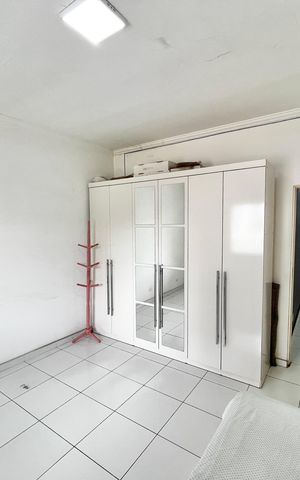 Casa à venda com 280m², 5 quartos e 2 vagas Casa à venda com 280m², 5 quartos e 2 vagasQuarto 3