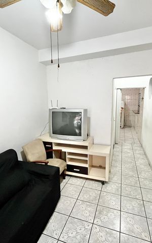Casa à venda com 280m², 5 quartos e 2 vagas Casa à venda com 280m², 5 quartos e 2 vagasSala
