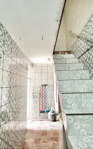 Casa à venda com 280m², 5 quartos e 2 vagas Casa à venda com 280m², 5 quartos e 2 vagasÁrea de Serviço