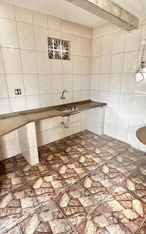 Casa à venda com 280m², 5 quartos e 2 vagas Casa à venda com 280m², 5 quartos e 2 vagasTerraço