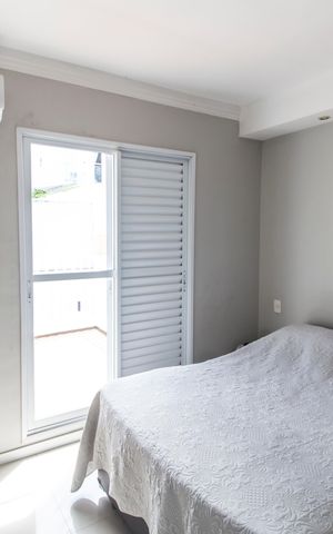 Casa à venda com 170m², 4 quartos e 4 vagas Casa à venda com 170m², 4 quartos e 4 vagasSuíte