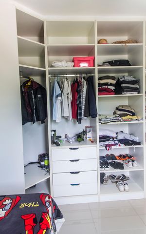 Casa à venda com 170m², 4 quartos e 4 vagas Casa à venda com 170m², 4 quartos e 4 vagasQuarto 2