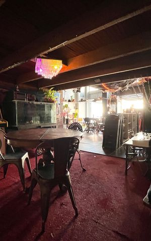 Casa para alugar com 382m², 6 quartos e 4 vagas Casa para alugar com 382m², 6 quartos e 4 vagasGaragem
