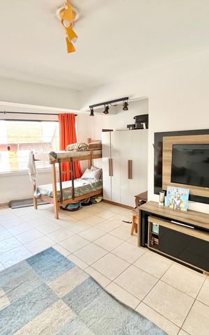 Casa para alugar com 382m², 6 quartos e 4 vagas Casa para alugar com 382m², 6 quartos e 4 vagasQuarto 1