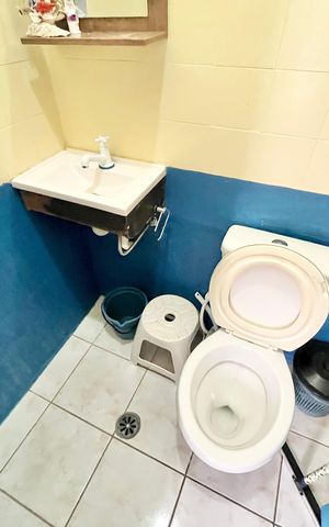 Casa para alugar com 382m², 6 quartos e 4 vagas Casa para alugar com 382m², 6 quartos e 4 vagasBanheiro de serviço