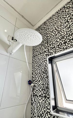 Casa para alugar com 382m², 6 quartos e 4 vagas Casa para alugar com 382m², 6 quartos e 4 vagasBanheiro