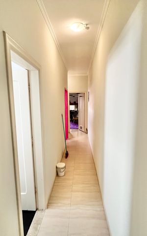 Casa para alugar com 382m², 6 quartos e 4 vagas Casa para alugar com 382m², 6 quartos e 4 vagasCorredor