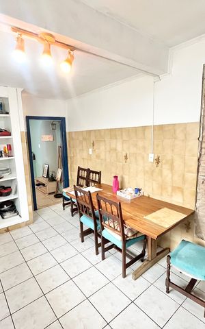 Casa para alugar com 382m², 6 quartos e 4 vagas Casa para alugar com 382m², 6 quartos e 4 vagasCozinha