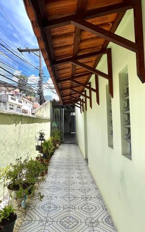 Casa à venda com 130m², 2 quartos e 2 vagas Casa à venda com 130m², 2 quartos e 2 vagasÁrea externa