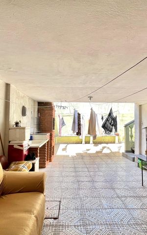 Casa à venda com 130m², 2 quartos e 2 vagas Casa à venda com 130m², 2 quartos e 2 vagasQuintal