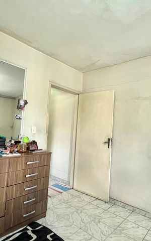 Casa à venda com 130m², 2 quartos e 2 vagas Casa à venda com 130m², 2 quartos e 2 vagasQuarto 2