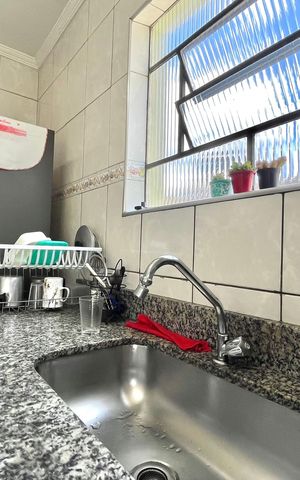 Casa à venda com 130m², 2 quartos e 2 vagas Casa à venda com 130m², 2 quartos e 2 vagasCozinha