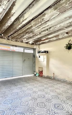 Casa à venda com 130m², 2 quartos e 2 vagas Casa à venda com 130m², 2 quartos e 2 vagasGaragem