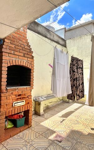 Casa à venda com 130m², 2 quartos e 2 vagas Casa à venda com 130m², 2 quartos e 2 vagasQuintal