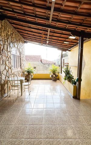 Casa à venda com 290m², 4 quartos e 10 vagas