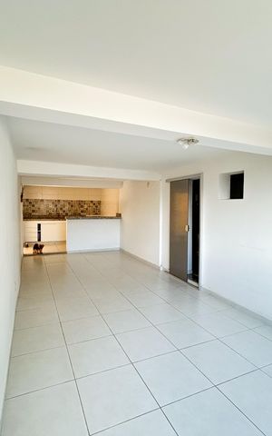 Casa à venda com 290m², 4 quartos e 10 vagas