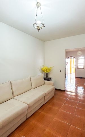 Casa à venda com 290m², 4 quartos e 10 vagas