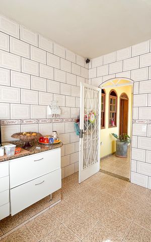 Casa à venda com 290m², 4 quartos e 10 vagas