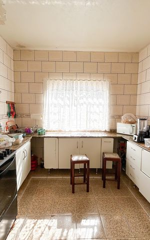 Casa à venda com 290m², 4 quartos e 10 vagas