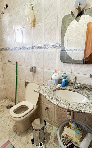 Casa à venda com 290m², 4 quartos e 10 vagas