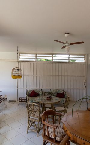 Casa de condomínio à venda com 760m², 5 quartos e 4 vagas Casa de condomínio à venda com 760m², 5 quartos e 4 vagasChurrasqueira