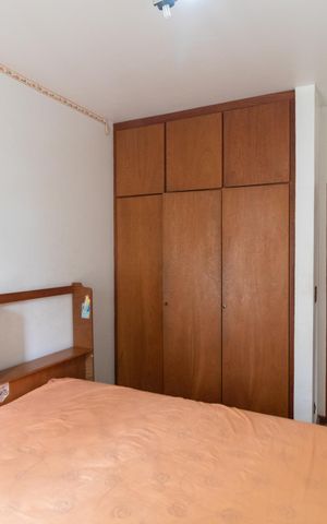 Casa de condomínio à venda com 760m², 5 quartos e 4 vagas Casa de condomínio à venda com 760m², 5 quartos e 4 vagasQuarto 01