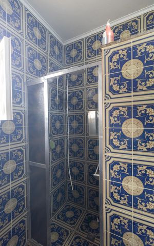 Casa de condomínio à venda com 760m², 5 quartos e 4 vagas Casa de condomínio à venda com 760m², 5 quartos e 4 vagasBanheiro da Suíte 03