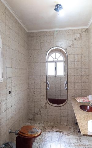 Casa de condomínio à venda com 760m², 5 quartos e 4 vagas Casa de condomínio à venda com 760m², 5 quartos e 4 vagasBanheiro