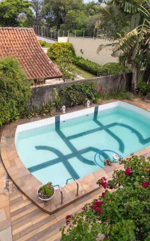 Casa de condomínio à venda com 760m², 5 quartos e 4 vagas Casa de condomínio à venda com 760m², 5 quartos e 4 vagasQuintal