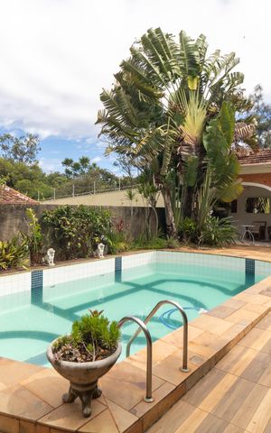 Casa de condomínio à venda com 760m², 5 quartos e 4 vagas Casa de condomínio à venda com 760m², 5 quartos e 4 vagasQuintal