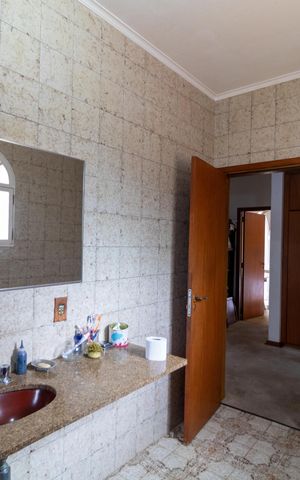 Casa de condomínio à venda com 760m², 5 quartos e 4 vagas Casa de condomínio à venda com 760m², 5 quartos e 4 vagasBanheiro
