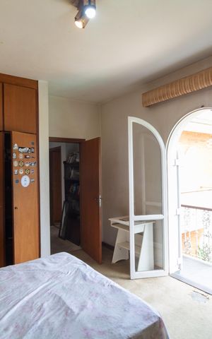 Casa de condomínio à venda com 760m², 5 quartos e 4 vagas Casa de condomínio à venda com 760m², 5 quartos e 4 vagasQuarto 02
