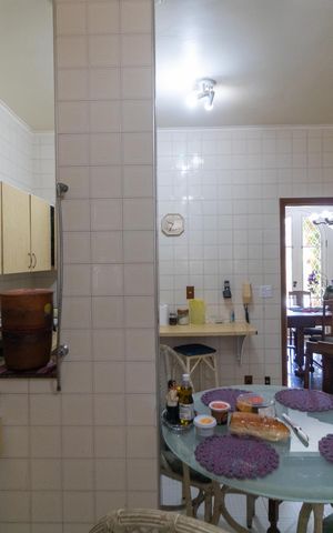 Casa de condomínio à venda com 760m², 5 quartos e 4 vagas Casa de condomínio à venda com 760m², 5 quartos e 4 vagasCozinha