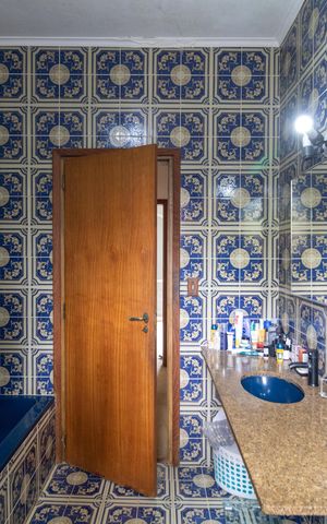 Casa de condomínio à venda com 760m², 5 quartos e 4 vagas Casa de condomínio à venda com 760m², 5 quartos e 4 vagasBanheiro da Suíte 03