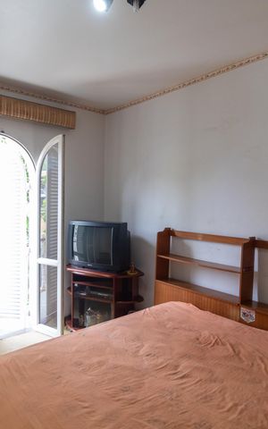 Casa de condomínio à venda com 760m², 5 quartos e 4 vagas Casa de condomínio à venda com 760m², 5 quartos e 4 vagasQuarto 01