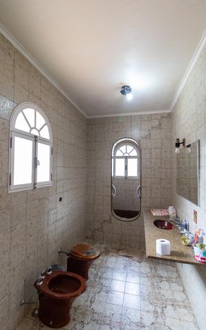 Casa de condomínio à venda com 760m², 5 quartos e 4 vagas Casa de condomínio à venda com 760m², 5 quartos e 4 vagasBanheiro
