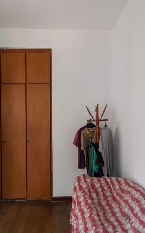 Casa de condomínio à venda com 760m², 5 quartos e 4 vagas Casa de condomínio à venda com 760m², 5 quartos e 4 vagasQuarto de Serviço