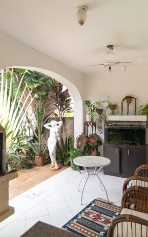 Casa de condomínio à venda com 760m², 5 quartos e 4 vagas Casa de condomínio à venda com 760m², 5 quartos e 4 vagasChurrasqueira