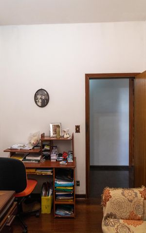 Casa de condomínio à venda com 760m², 5 quartos e 4 vagas Casa de condomínio à venda com 760m², 5 quartos e 4 vagasEscritório