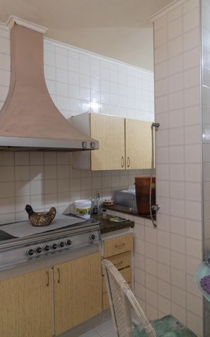 Casa de condomínio à venda com 760m², 5 quartos e 4 vagas Casa de condomínio à venda com 760m², 5 quartos e 4 vagasCozinha