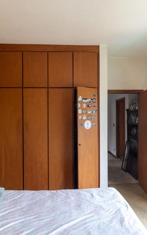 Casa de condomínio à venda com 760m², 5 quartos e 4 vagas Casa de condomínio à venda com 760m², 5 quartos e 4 vagasQuarto 02